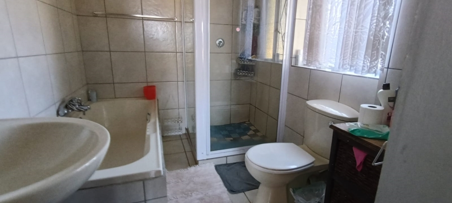 3 Bedroom Property for Sale in Groenvlei Free State
